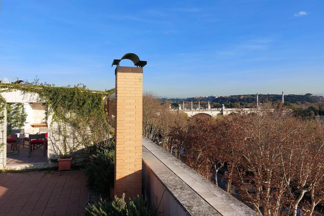 Beautiful Loft In Ponte Milvio With Terrace Apartman Róma Kültér fotó